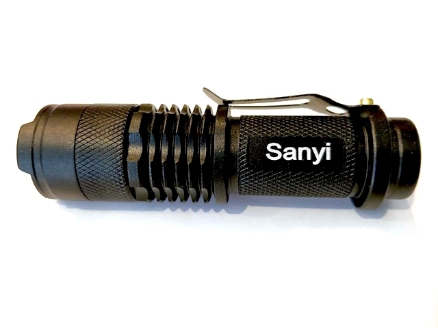 Picture of LED UV Flashlight (AA Battery is  included)